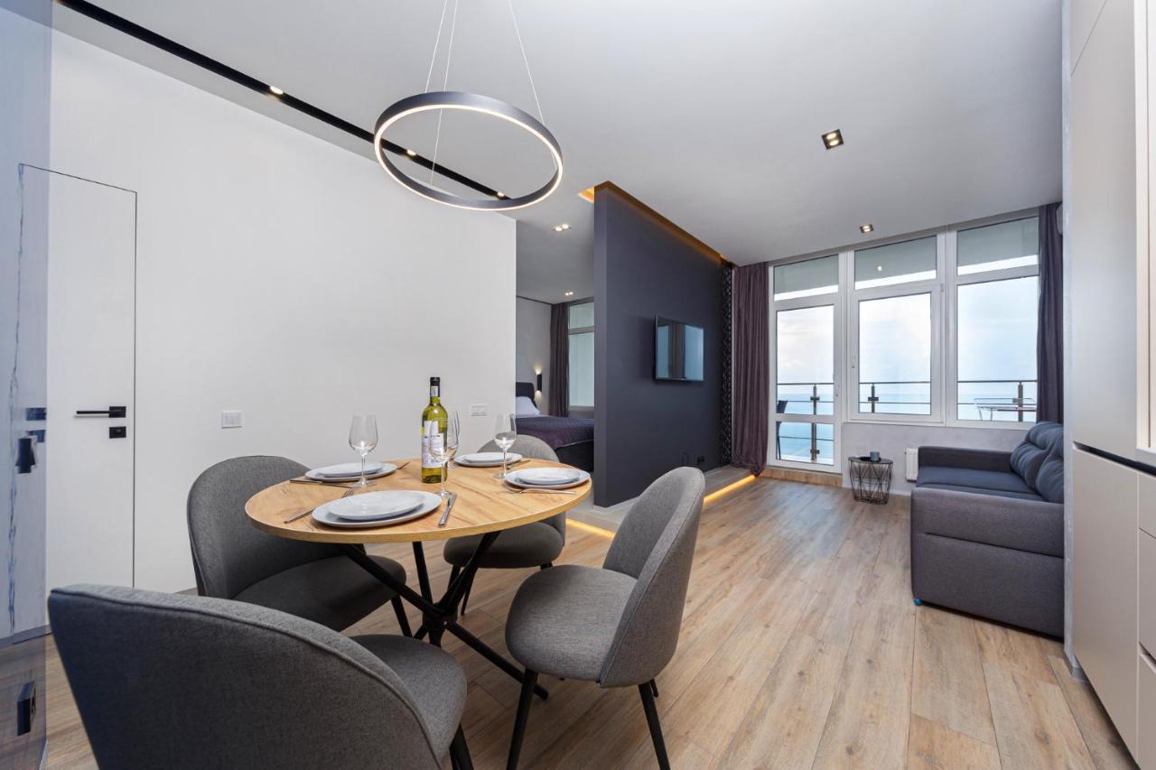 Level 24 - Sea & Sky View Apartment Odesa Exterior foto