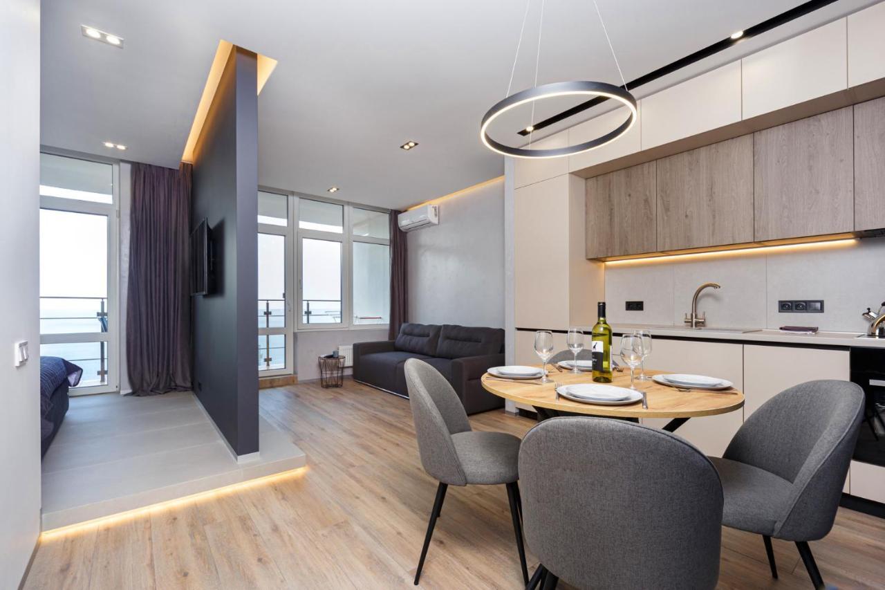 Level 24 - Sea & Sky View Apartment Odesa Exterior foto